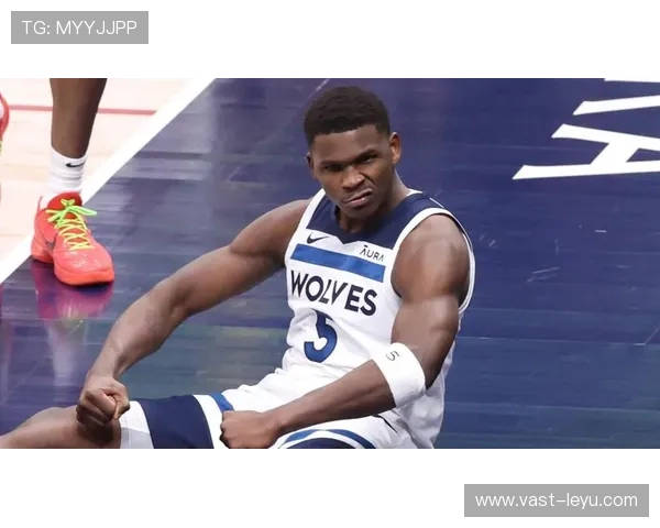 安东尼·爱德华兹单打得分提升显著 优于后卫组同龄人表现