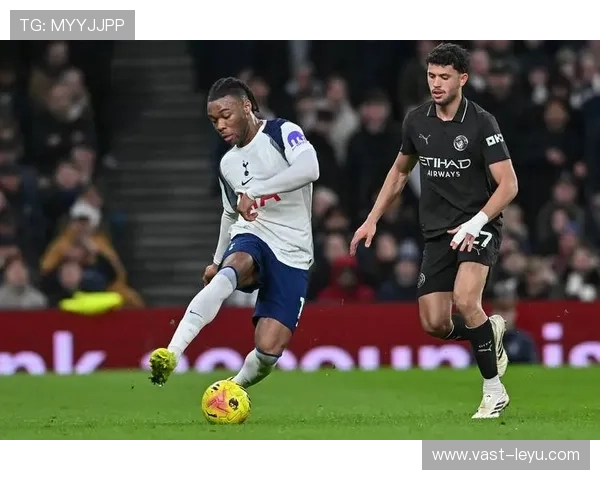 帕利尼亚：从葡超主力到英超重金引援的生涯跃迁