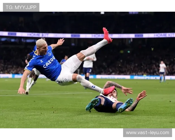 罗梅罗防守凶狠，本赛季表现稳健