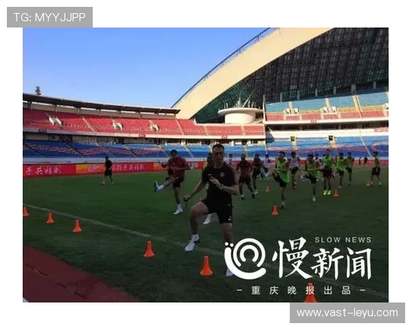 接管中场：克鲁伊夫直塞撕防，关键战传球胜于昔日前插