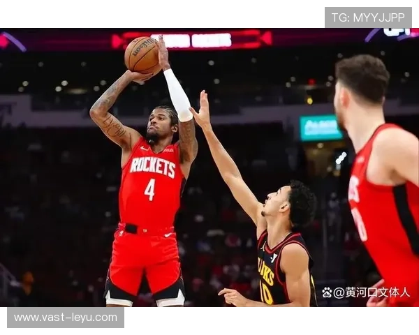 杰伦·格林突破得分效率提升显著 拉开与队友的关键时刻差距