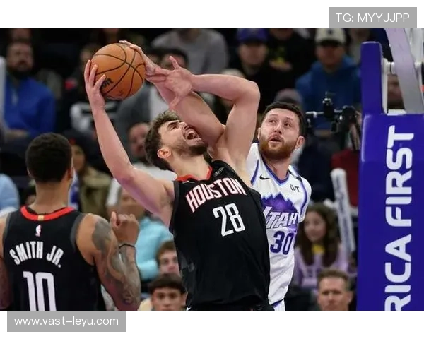 申京低位单打效率提升，改变火箭内线进攻结构